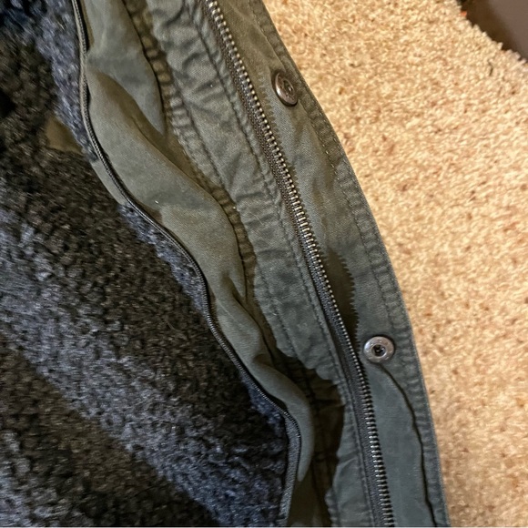 Levis Two Pocket Trucker Utility Jacket Pocket Military Faux Sherpa Lined Warm M - Picture 12 of 16